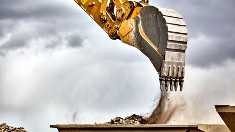 7 wskazówek, by znaleźć odpowiednią koparkę